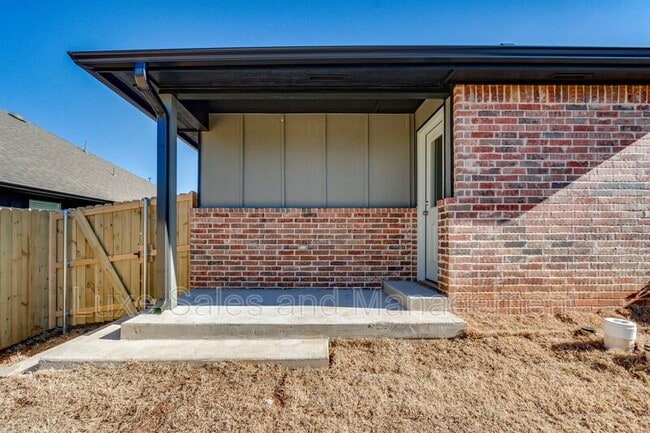 Building Photo - 11603 Mackenzie Wy