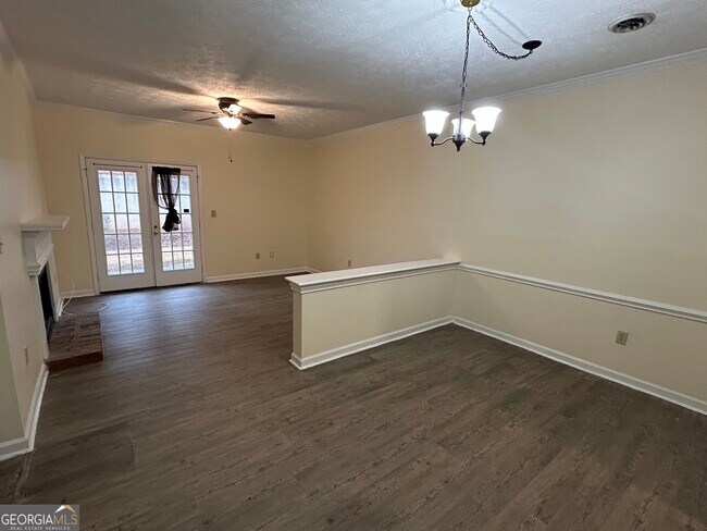 Building Photo - 250 Cleveland Rd