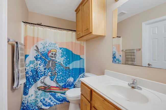 Building Photo - 1001 Krenek Tap Rd