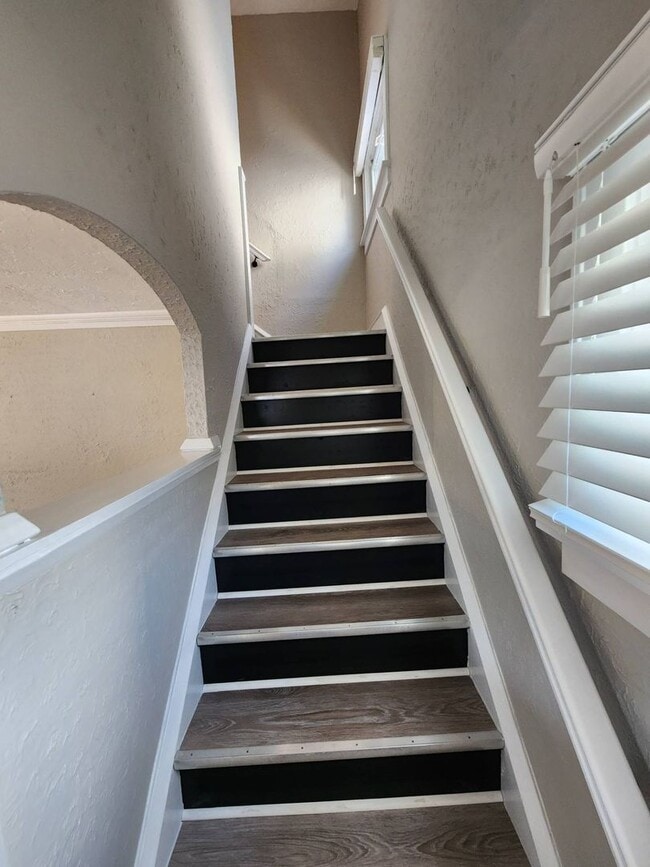 Building Photo - Newly Renovated 3-Bedroom Property in Prim...
