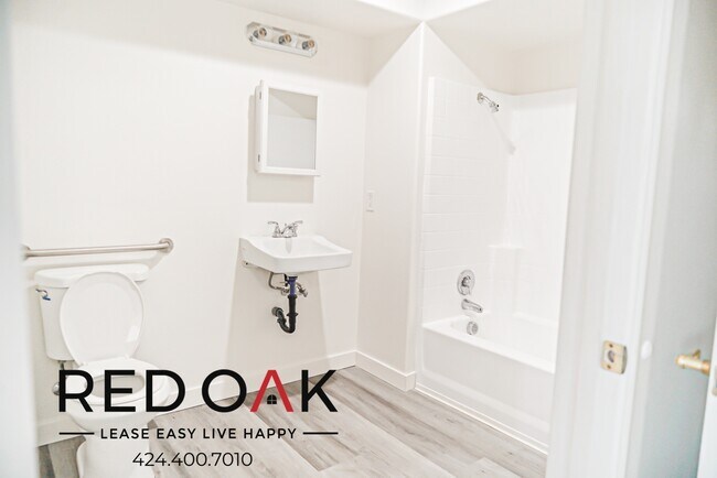 Building Photo - 505 E Rialto Ave