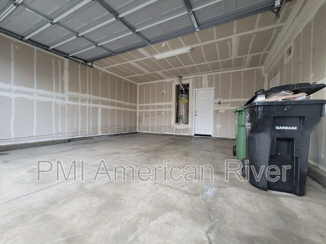 Building Photo - 8143 Crystal Walk Cir