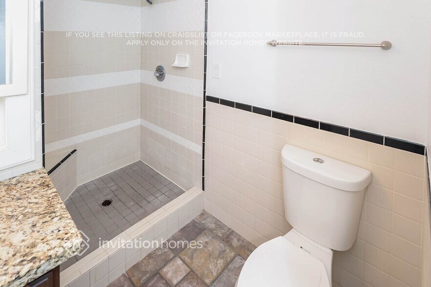 Building Photo - 7443 E Crescent Cir