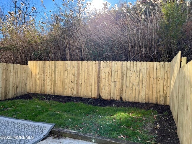 Building Photo - 203 Shore Dr