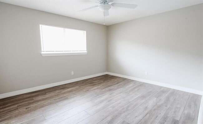 Building Photo - 3402 Pecan Grove Dr