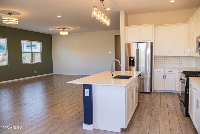 Building Photo - 4336 E Austin Dr