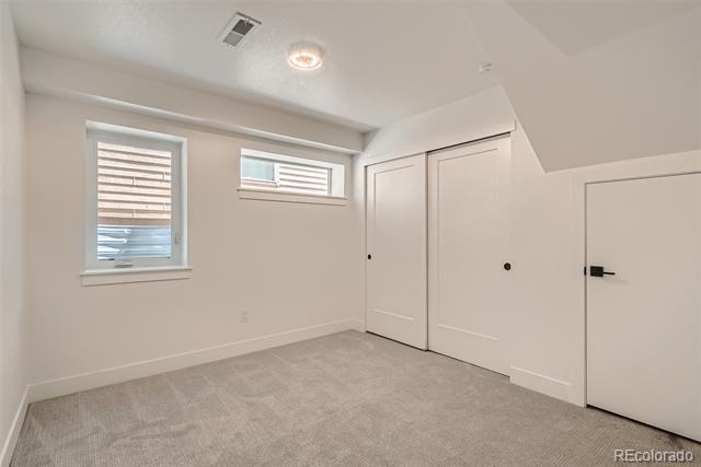 Building Photo - 1101 S Dahlia St