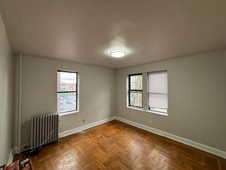 Building Photo - 5307 Palisade Ave