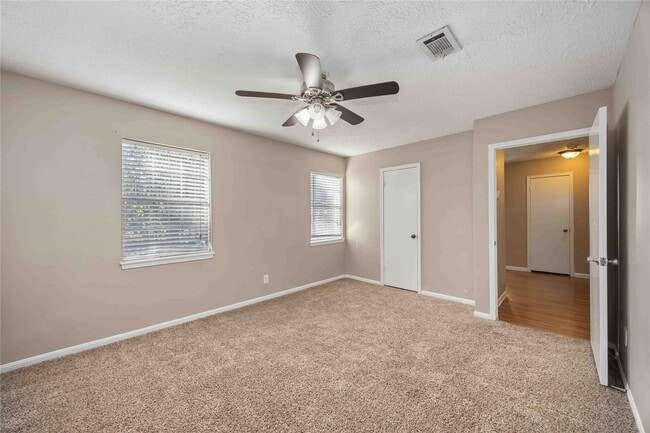 Building Photo - 5411 Mossy Timbers Dr