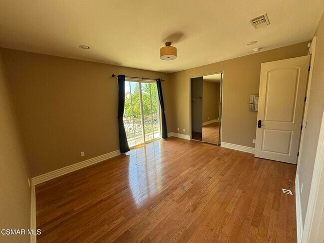 Building Photo - 4960 Chimineas Ave