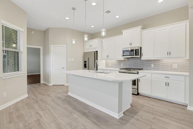 Building Photo - 7011 Winterberry Gln Ln