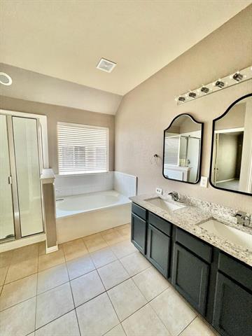 Building Photo - 1036 Providence Blvd