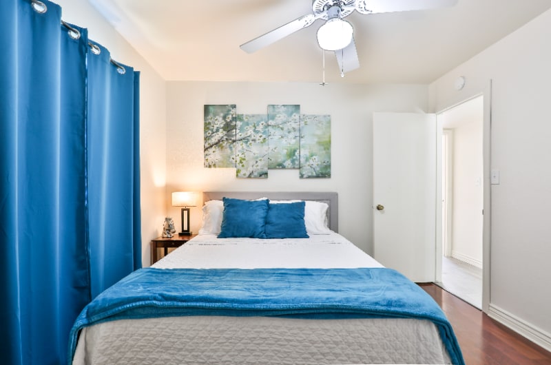 Building Photo - 531 W Del Campo Ave