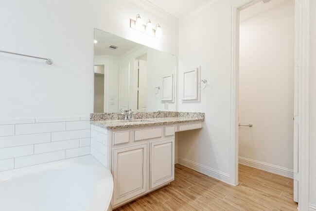 Building Photo - 1403 Woodson Rdg Ln