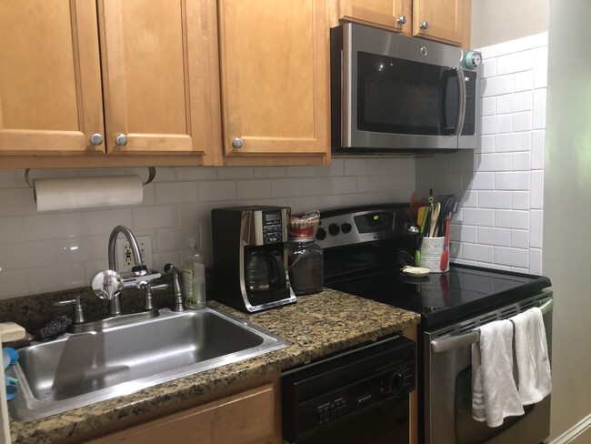 Building Photo - 795 Ponce De Leon Pl NE