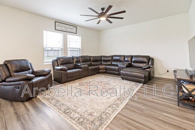 Building Photo - 8429 Falcon Meadow Dr
