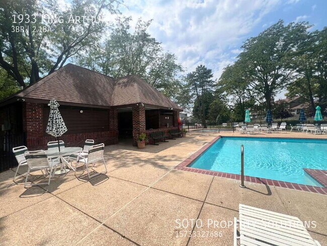 Building Photo - 1933 King Arthur Ct