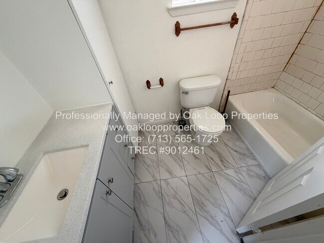 Building Photo - 1927 Oakwell Ln