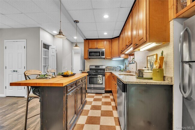 Building Photo - 22 Lauro Ridge Ct