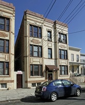 Primary Photo - 136 Winfield Ave