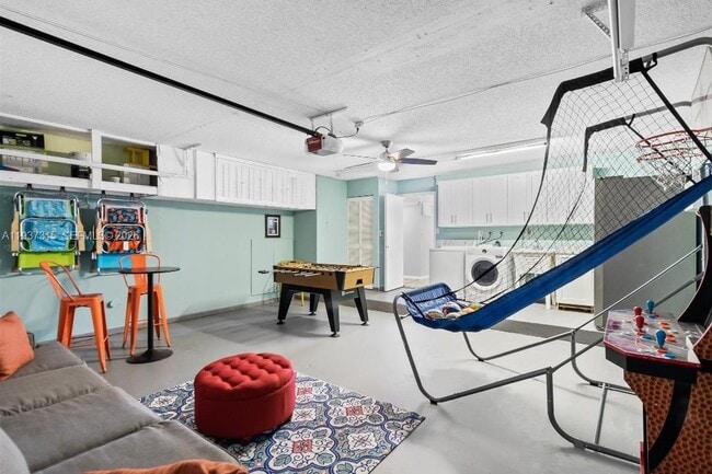 Building Photo - 223 SE 8th St