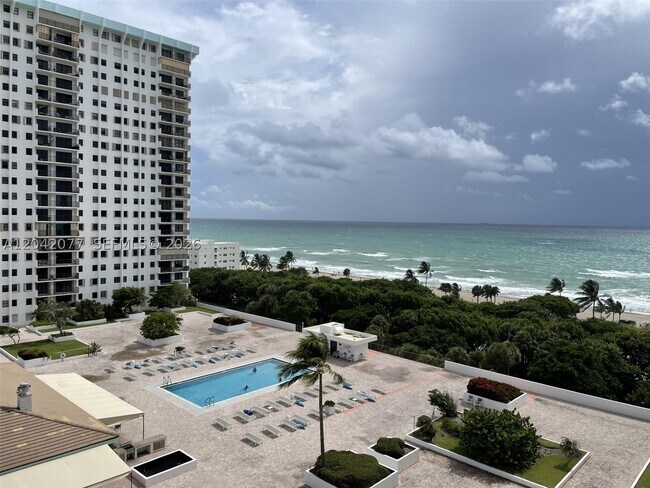 Building Photo - 1201 S Ocean Dr