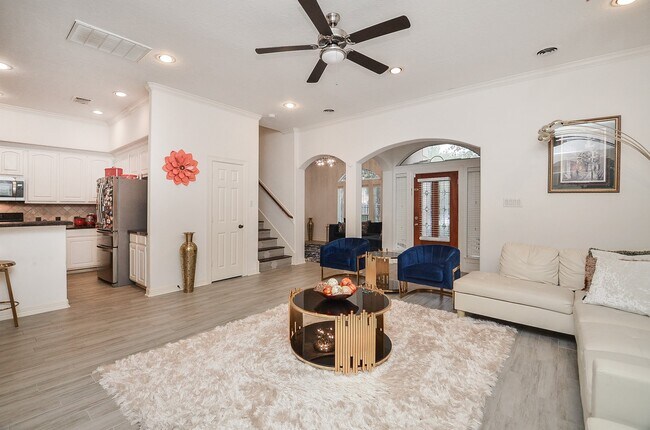 Building Photo - 13511 Brookbluff Ln