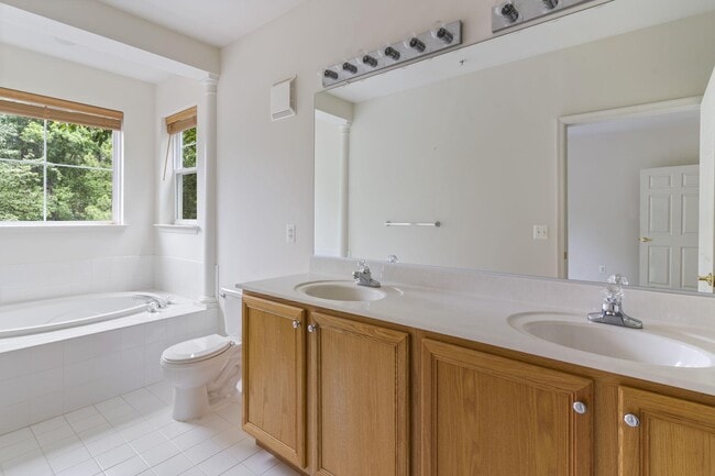 Building Photo - 1021 Leeward Way