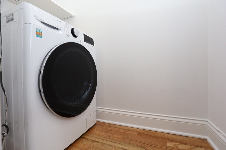 Building Photo - 626 W Stratford Pl