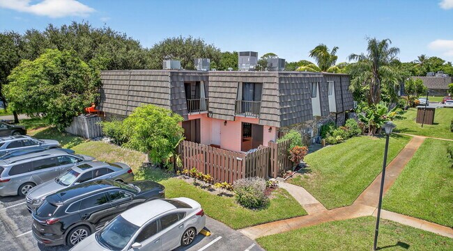 Building Photo - 1590 Forest Lakes Cir