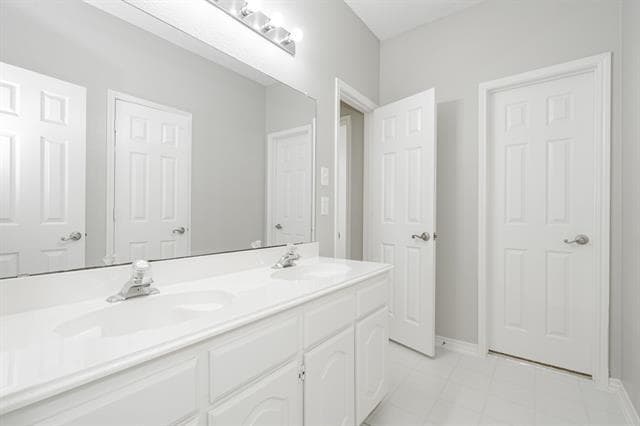 Building Photo - 920 Dogwood Ln