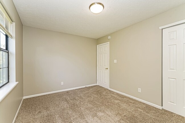 Building Photo - 86 Easton Point Way