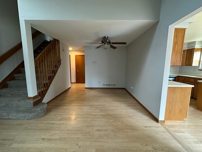 Building Photo - Finished Basement!