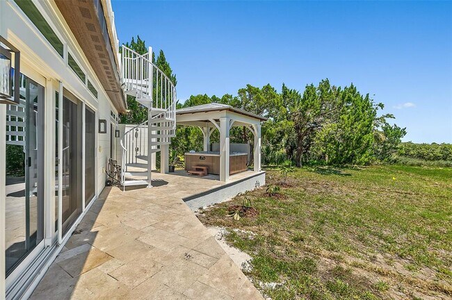 Building Photo - 644 Riverview Rd