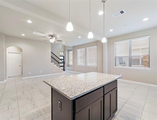 Building Photo - 2554 Terrace Point Dr