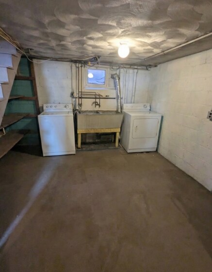 Building Photo - 12 James St