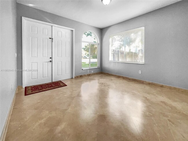 Building Photo - 1736 NE 9th Dr