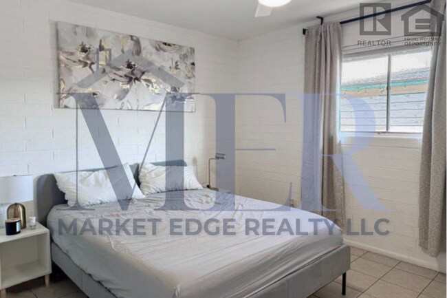 Building Photo - 4711