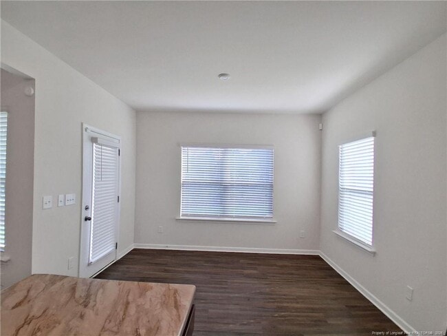 Building Photo - 142 Planters Ln