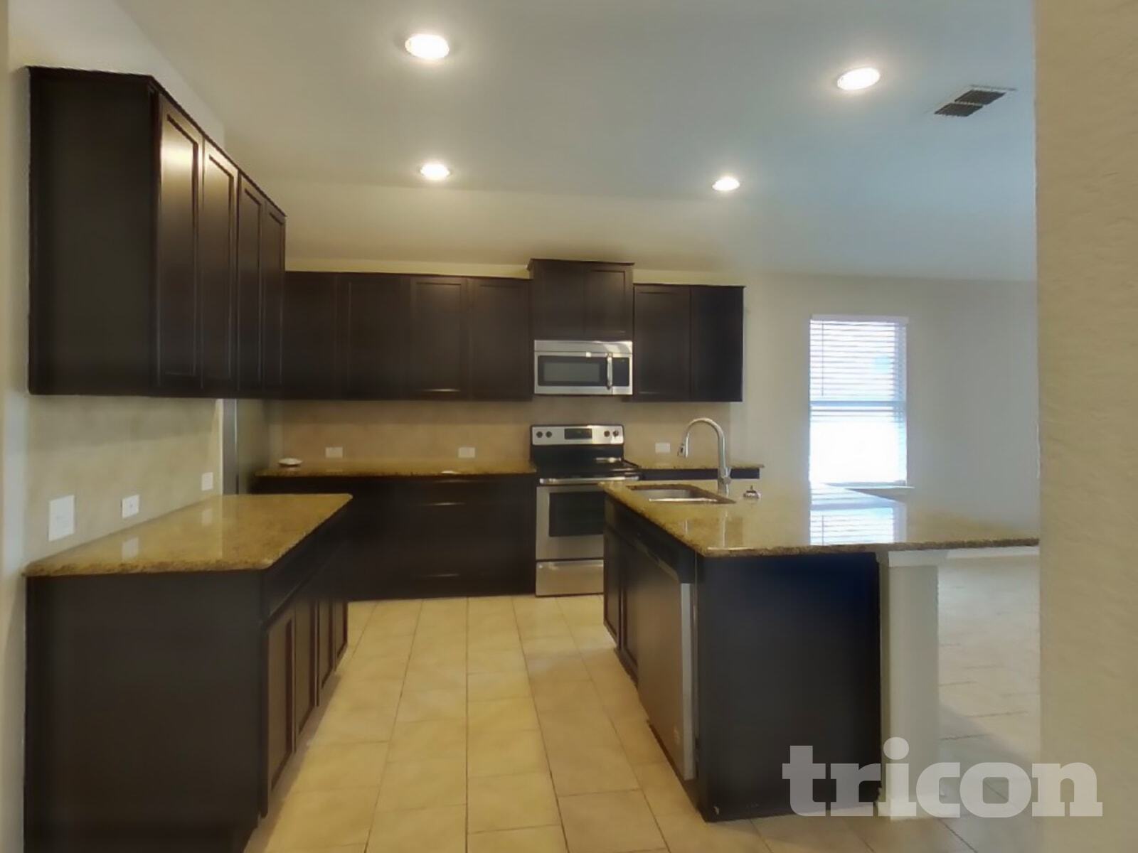 Building Photo - 2023 Emerald Edge