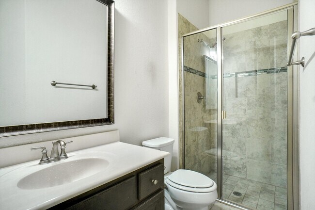 Building Photo - 2404 Palmetto Way