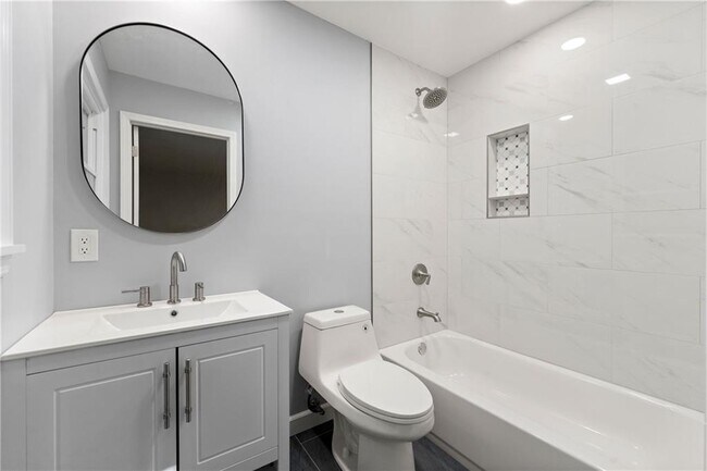 Building Photo - 6511 Vernon Woods Dr NE