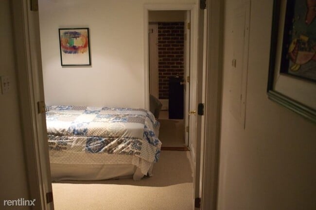 Building Photo - 1 br, 1 bath Condo - 1514 21st NW 1 Unit 1