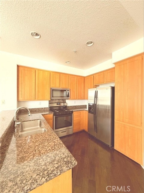 Building Photo - 12664 Chapman Ave