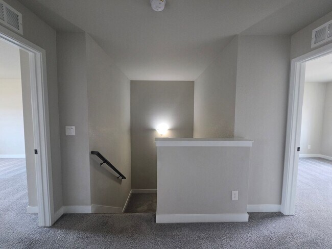 Building Photo - 10429 Luneth Dr