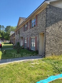 Building Photo - 126 Langley Dr