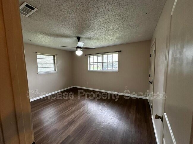 Building Photo - 179 Weldon Dr