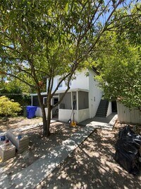 Building Photo - 5028 NW 3rd Ave