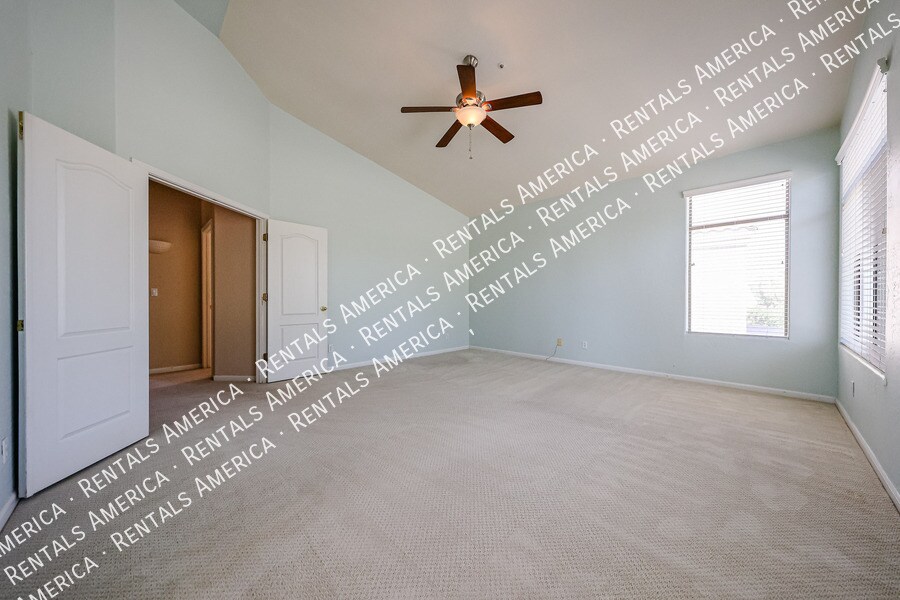 Building Photo - 14759 N 98th St