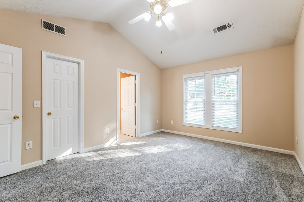 Building Photo - 5400 Princeton Oaks Dr